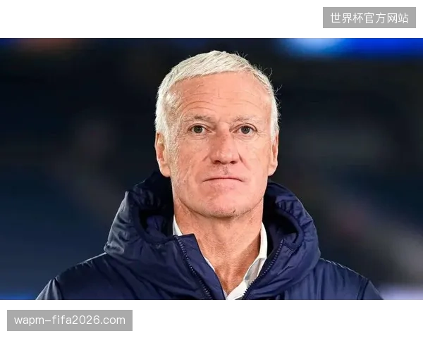 德尚大规模轮换试验失败,法国队替补防线暴露出协同作战的严重问题 德尚大规模轮换试验失败,法国队替补防线暴露出协同作战的严重问题